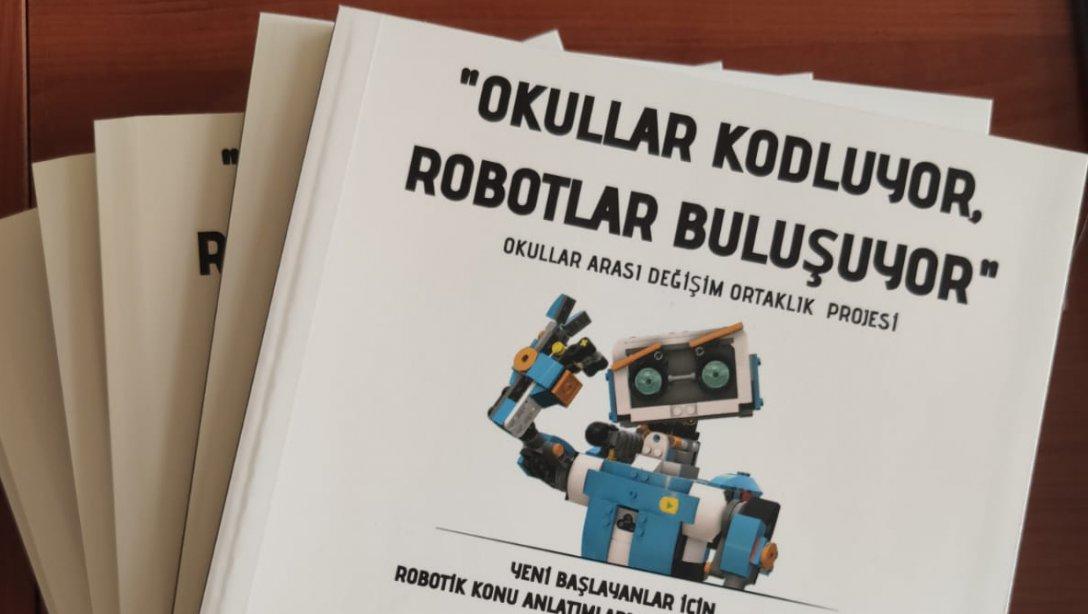 Sarnıç Şehit Uzman Çavuş Egemen Yıldız Ortaokulumuz Robotik Kodlama Kitabı Çıkardı
