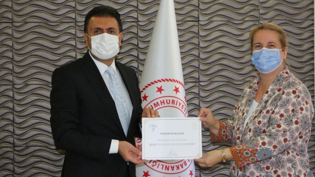 Şehit Mustafa Yaman Anadolu İmam Hatip Lisesi'ne  Ödül