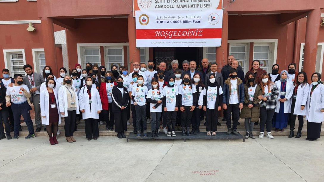 Şehit Er Selahattin Şener Anadolu İmam Hatip Lisesi'nde TÜBİTAK 4006 Bilim Fuarı Açılışı Yapıldı