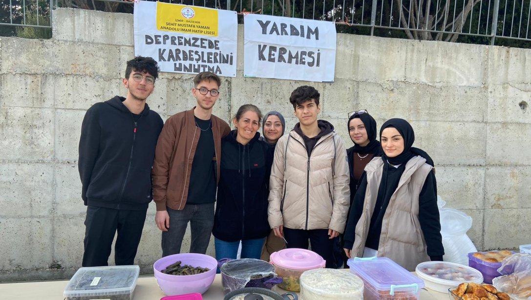 Şehit Mustafa Yaman Anadolu İmam Hatip Lisesi'nden Yardım Kermesi