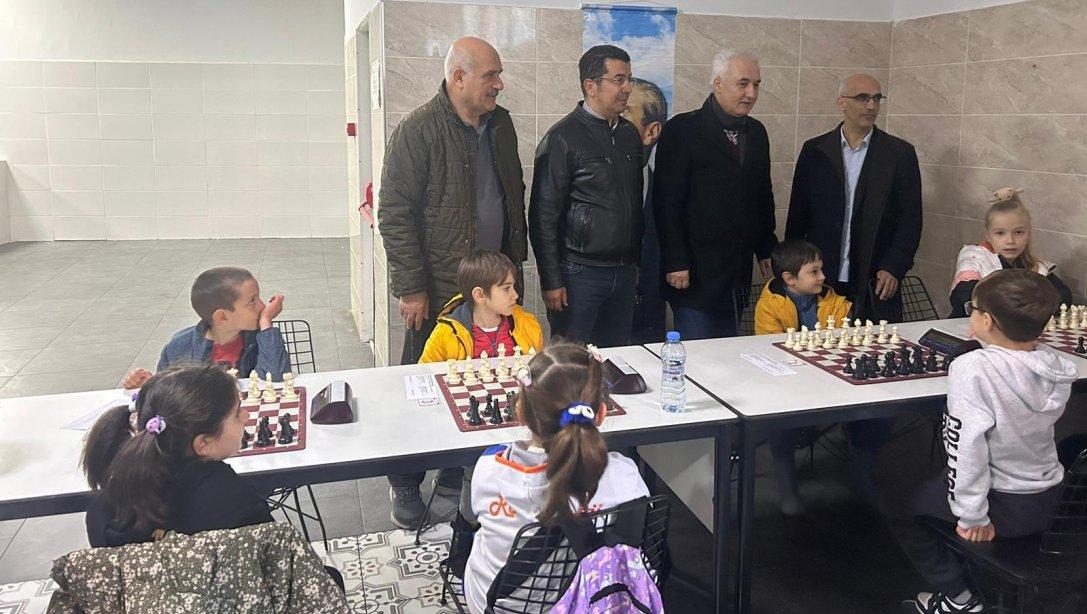 Cumhuriyetin 100. Yılında İlkokullar Arası Satranç Turnuvası Yapıldı